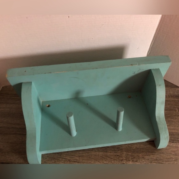 Vtg Handcrafted Wooden Peg Shelf - Picture 1 of 8